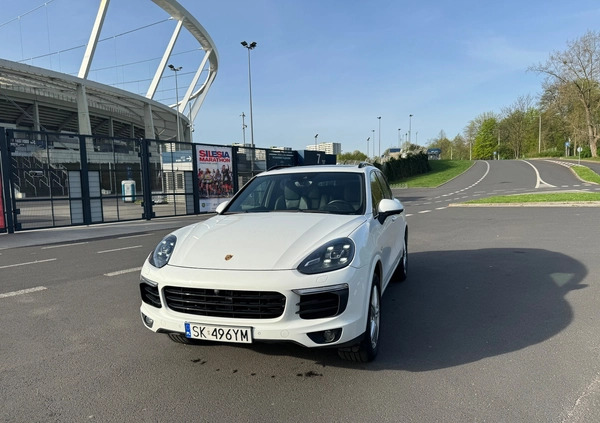 Porsche Cayenne cena 154900 przebieg: 105000, rok produkcji 2017 z Katowice małe 781